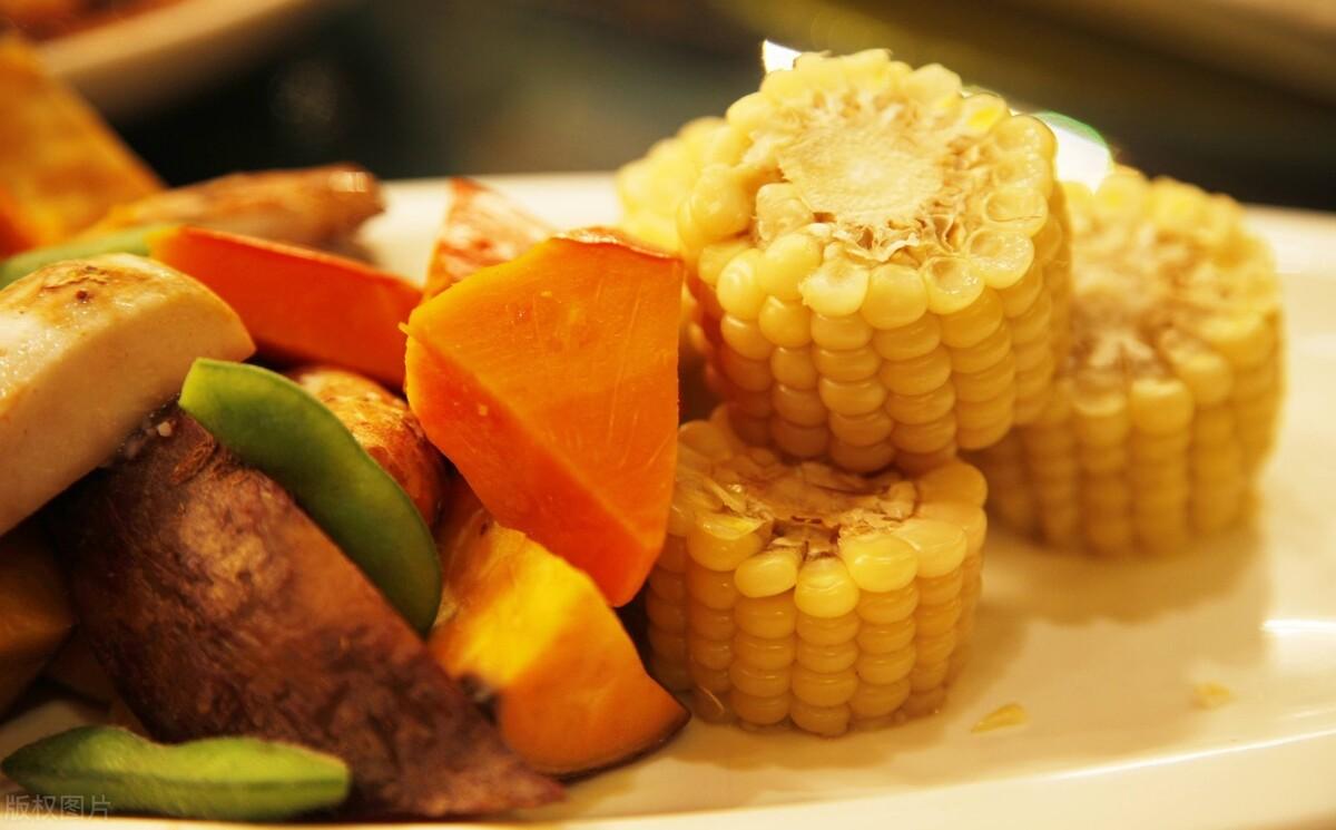 总是甘油三脂高，医生提醒：坚持“两少两多”，轻松降回正常值