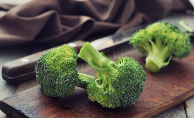 甘油三酯高了，怎么吃才能快速降下来？只知道不吃油就错了