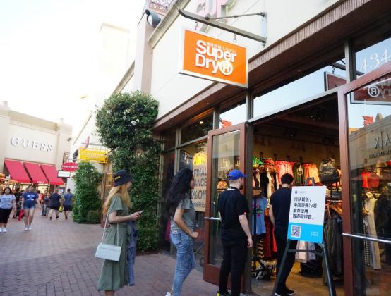 有道翻译官落地美国、日本、意大利等国 游客扫码即可享受随身翻译