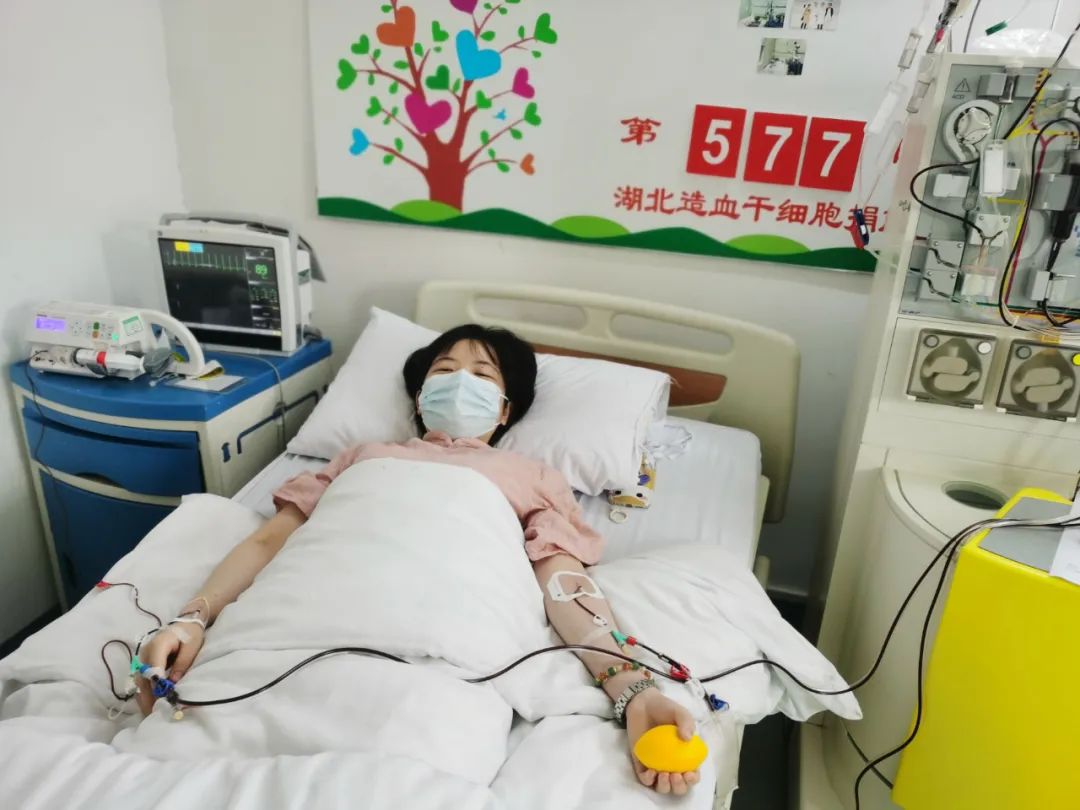 余书婷，刚答辩完就“跑”了