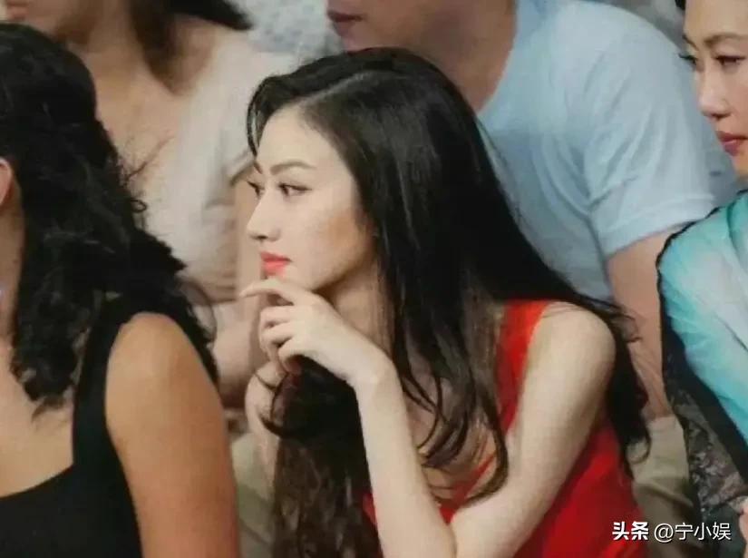 景甜沉默6天后，三个男人的“丑陋嘴脸”，终于暴露得一清二楚