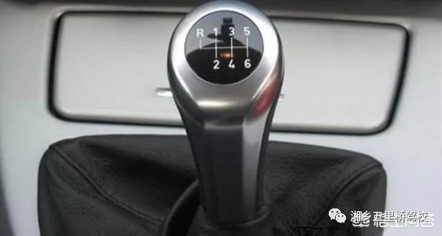 听老教练讲课：手动挡踩离合，刹车熄火是什么原因？如何避免？