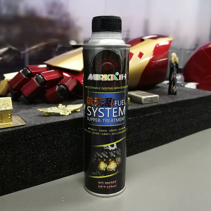 手动挡车型，急刹时踩不踩离合？