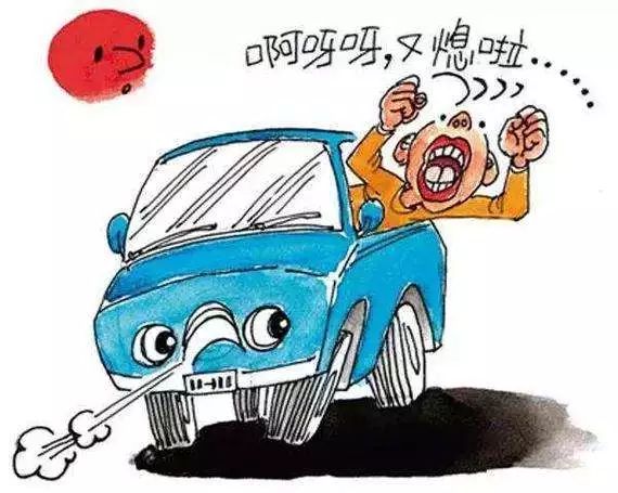 手动挡急刹要不要踩离合，很多司机都做错了！