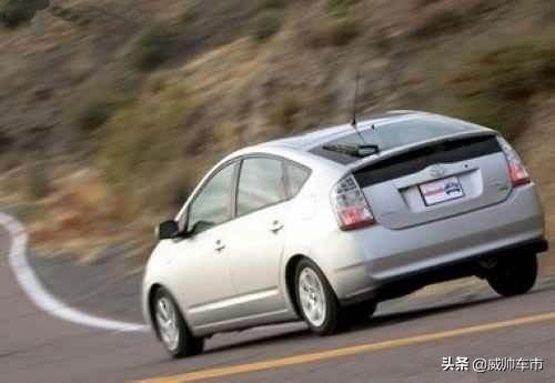 盘点那些开手动挡时的陋习，既不安全又伤车-开手动挡的车有哪些好处?