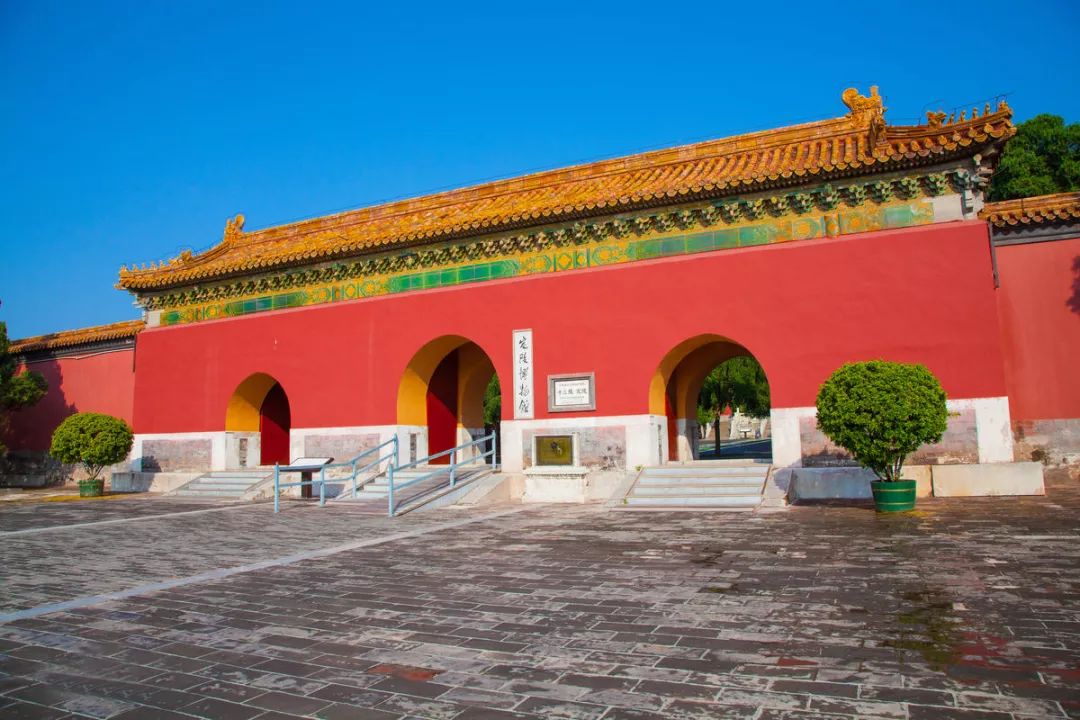 【古迹探真】明十三陵唯一开放地宫的定陵究竟什么样-明十三陵定陵地下宫殿