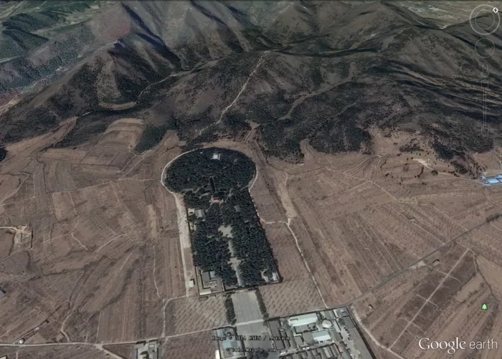 [图说]古今影像大明十三陵－－十五，明神宗万历帝朱翊钧定陵之开放的皇陵-明十三陵背后的帝王传奇