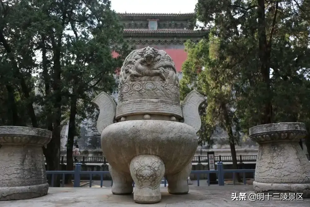 有的不复存在，有的仅存遗址，定陵地上建筑有哪些特点呢-定陵名字由来