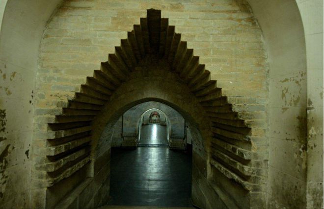 十三陵中被专家挖掘的明定陵，是唯一一个，结果令人痛心不已-明十三陵定陵讲解