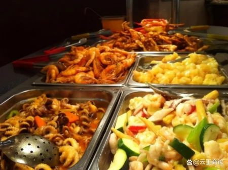 “自助餐”可能吃回本吗？员工透露：满满的套路，老板只怕3种人（自助餐厅能吃回本吗）