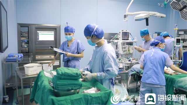 无影灯下⑩丨手术室护士的“十八般武艺”-手术室的无影灯利用了光沿直线传播的原理