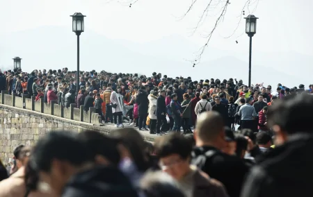 “火爆”的五一假期 呼唤“旅游节黄金周”-2023五一旅游市场