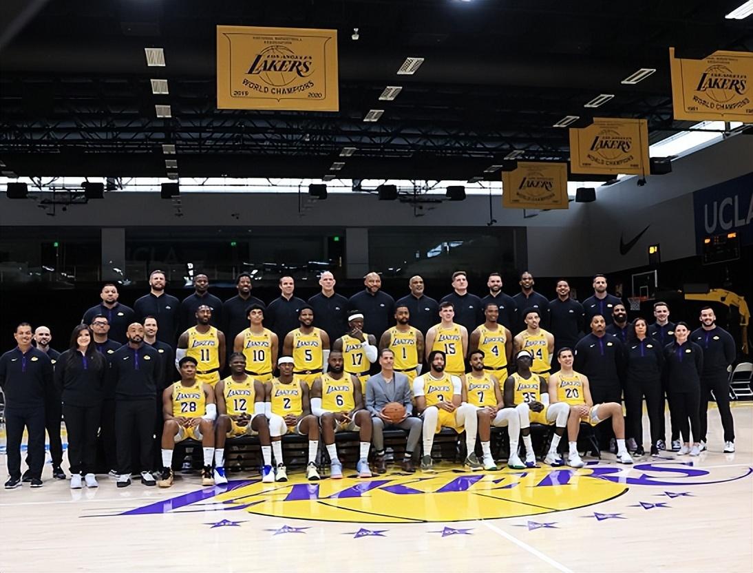 NBA最新排名！4队晋级季后赛，76人渔翁得利，湖人压力来袭-nba季后赛排名