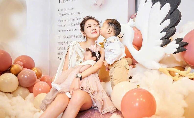 天！涉案300亿，被判14年，安以轩老公都没了（安以轩和丈夫）