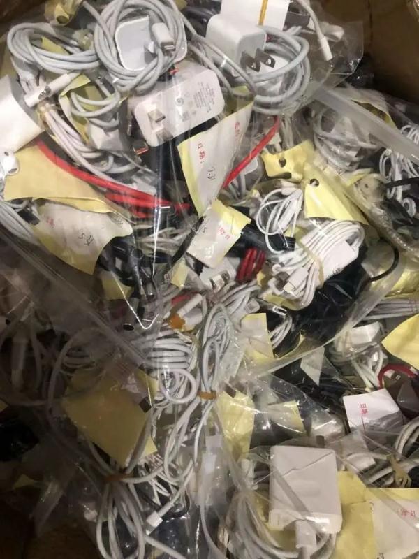 近期坐过火车的这些人，请尽快联系12306！（坐火车遇到问题找谁解决）