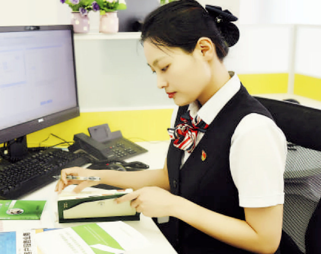 喜报 | 身边的铁路榜样 | 王颖同志荣获国铁集团2023年度第二季新时代·铁路榜样（国铁集团 王滨）