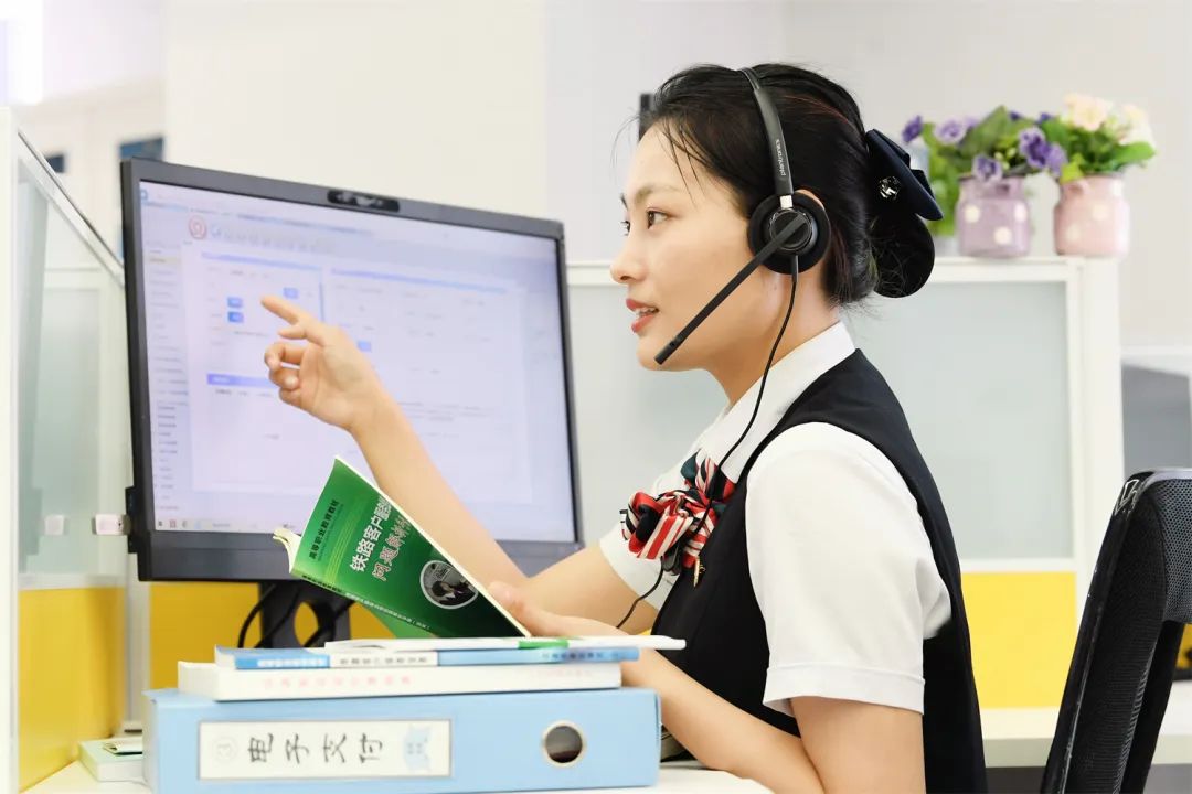 喜报 | 身边的铁路榜样 | 王颖同志荣获国铁集团2023年度第二季新时代·铁路榜样（国铁集团 王滨）