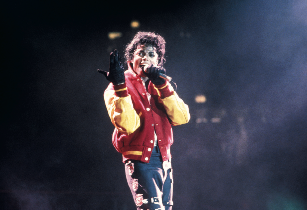 快 200 岁的校名棒球夹克，怎么就成了韩国年轻人的时尚单品？-棒球夹克是什么面料