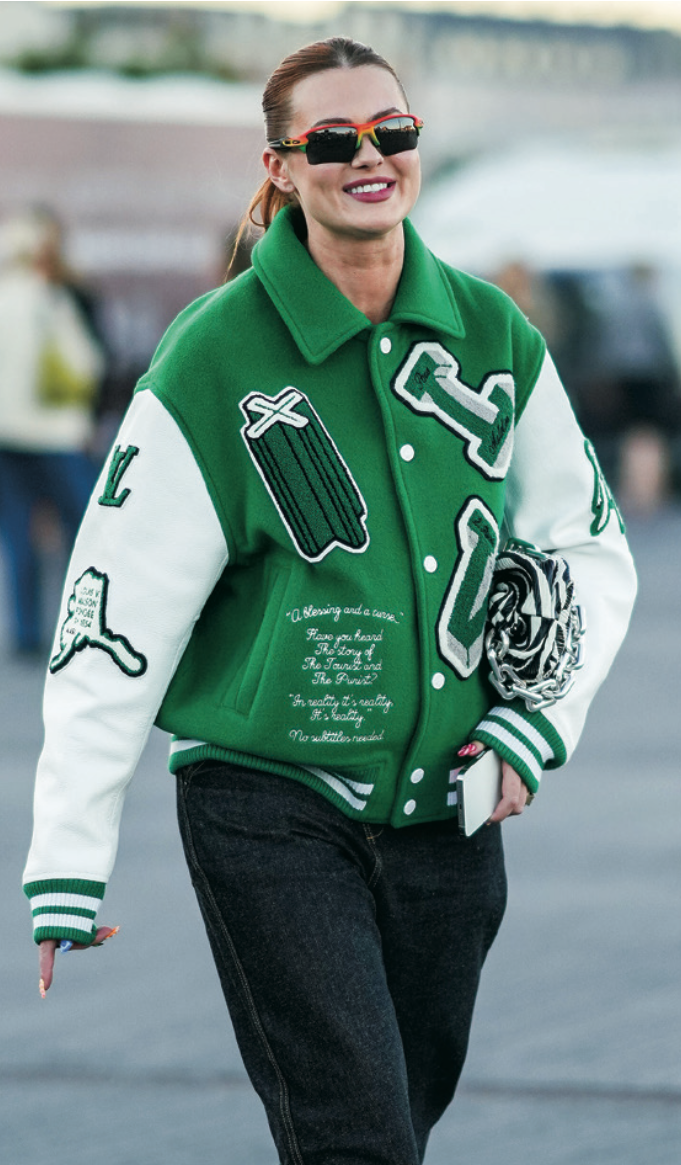 快 200 岁的校名棒球夹克，怎么就成了韩国年轻人的时尚单品？-棒球夹克是什么面料