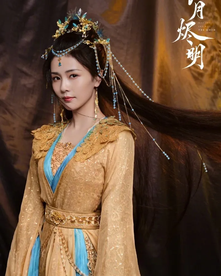 如何评价白鹿在《长月烬明》中的造型？（白鹿录歌视频）