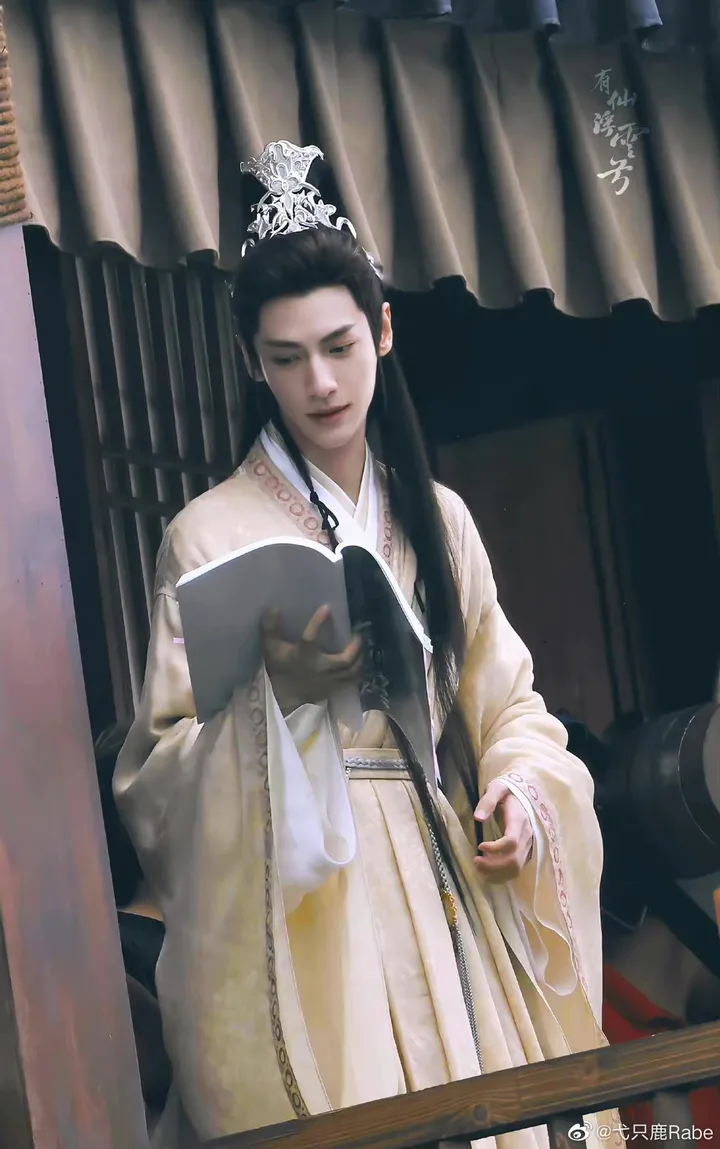 如何看待网传长月烬明古偶妆造， 尊重观众比什么都强？（长月无烬剧照）