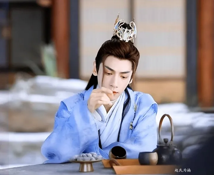 如何看待网传长月烬明古偶妆造， 尊重观众比什么都强？（长月无烬剧照）