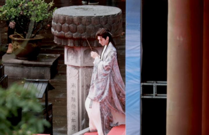 如何看待网传长月烬明古偶妆造， 尊重观众比什么都强？（长月无烬剧照）