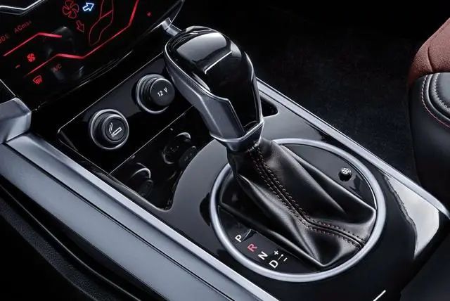 自动挡车启动时一定要踩刹车吗？这里告诉你答案-自动挡的车启动是不是要踩刹车