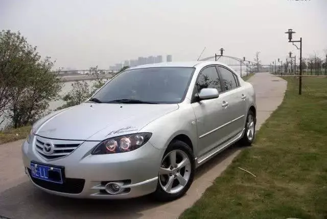 手刹只知道一把拉到底？那你就大错特错了……-手刹拉到底才能刹住刹车吗视频