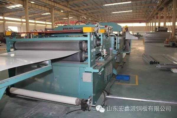 【新闻】手工净化板设备流水线作业改造，提升产品质量和产量-净化板生产线要投资多少钱