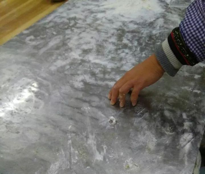 【头条】正用着的电磁炉，不能正常加热了，是坏了吗？-电磁炉不加热的原因及解决方法