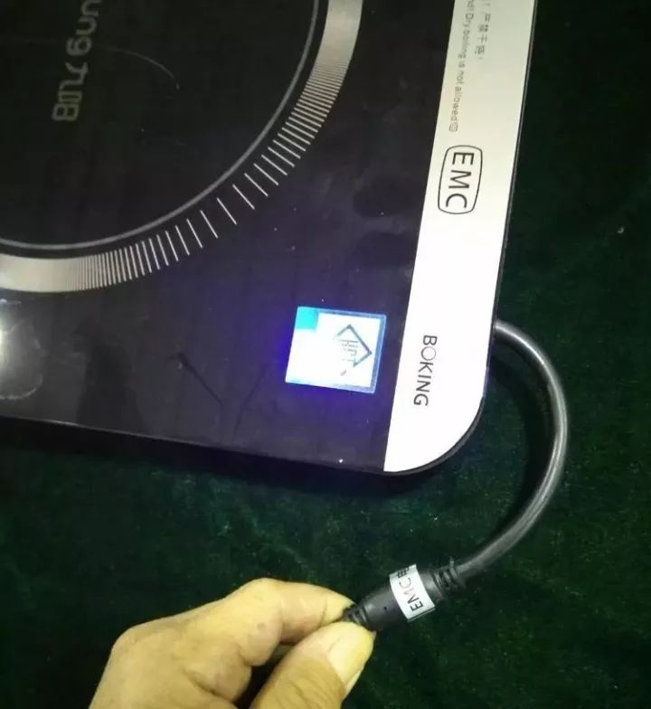 【头条】正用着的电磁炉，不能正常加热了，是坏了吗？-电磁炉不加热的原因及解决方法