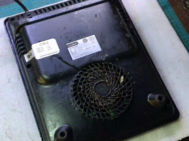 电磁炉烧几分钟就停机，基本上都是小问题，教你一招轻松解决-电磁炉烧下停下怎么回事