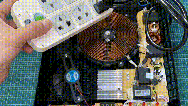 电磁炉烧几分钟就停机，基本上都是小问题，教你一招轻松解决-电磁炉烧下停下怎么回事