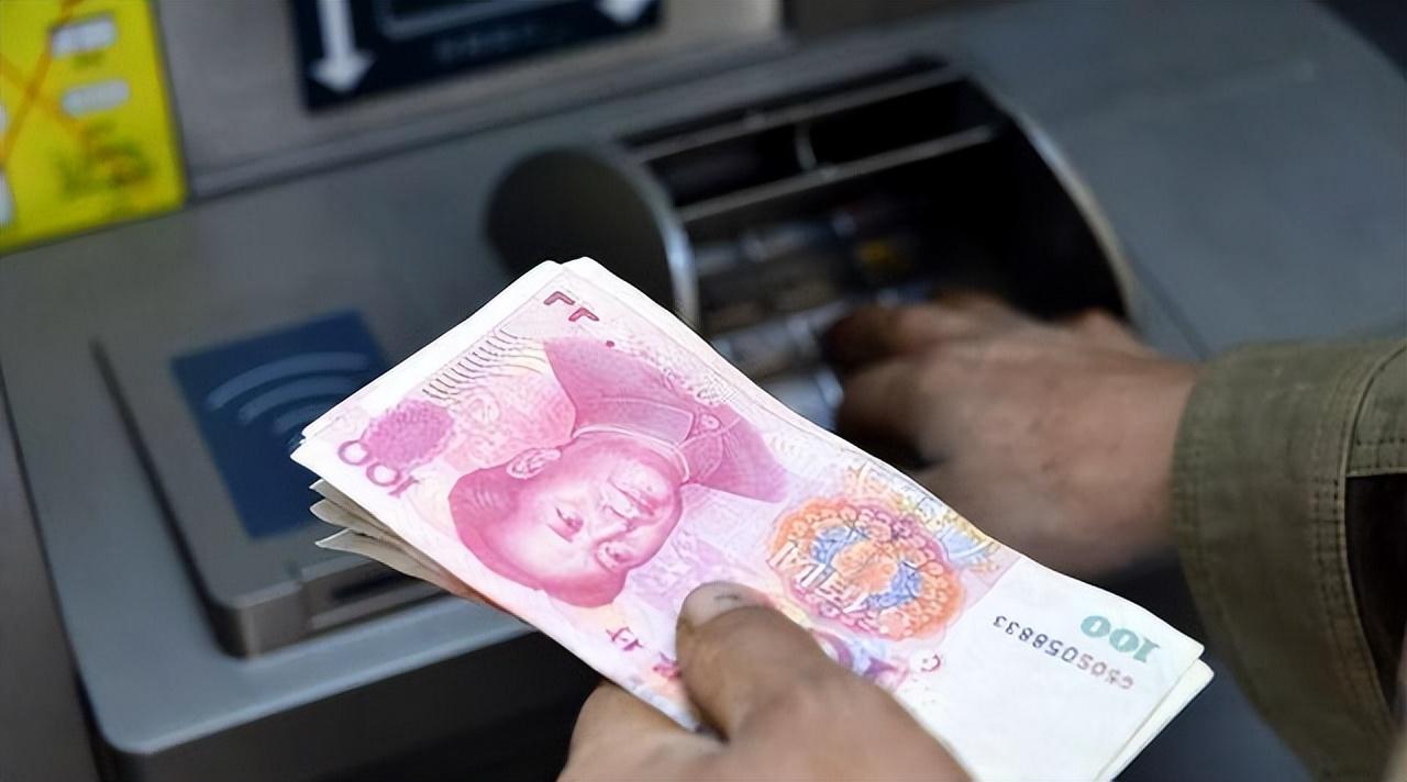 90后报复性存钱，专家急了！有存款才会有更多选择！（什么是报复性消费?）