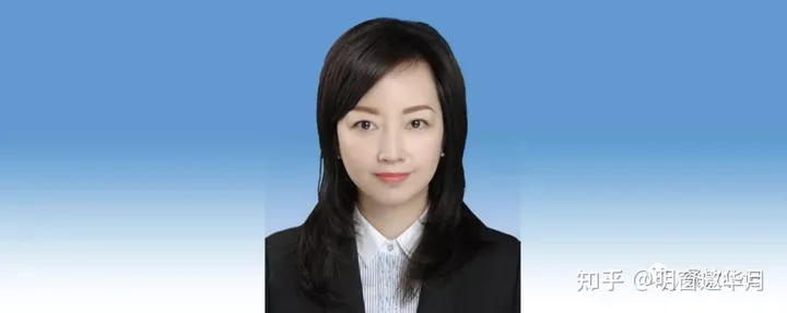 美女副区长仕途为何这么顺，18年换了14个岗位（女副区长被打死）