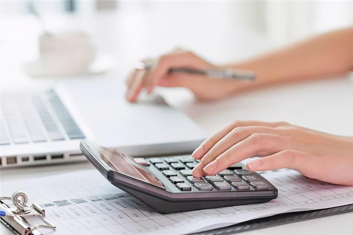 装修还是要下点功夫的，认真总结了一篇详细攻略，直接拿去参考吧-装修一般先付多少定金