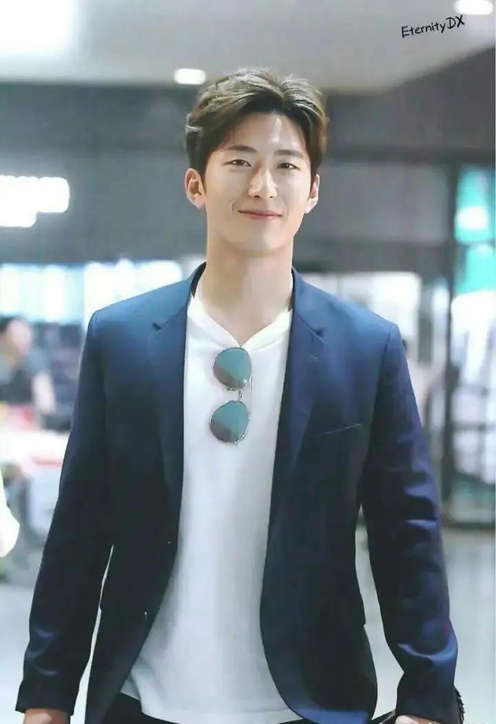 窦骁-华语影视男演员，"赌王最美千金"何超莲的老公-窦骁和赌王千金何超莲是几房生的