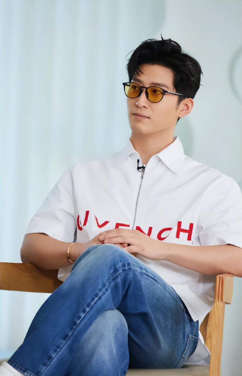 盘点窦骁历任女友，何超莲赢麻了-窦骁谈过的女友