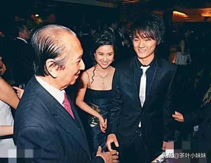 身家400亿，四任男友皆绝色，何超莲为何下嫁窦骁-何超莲为什么能看上窦骁知乎