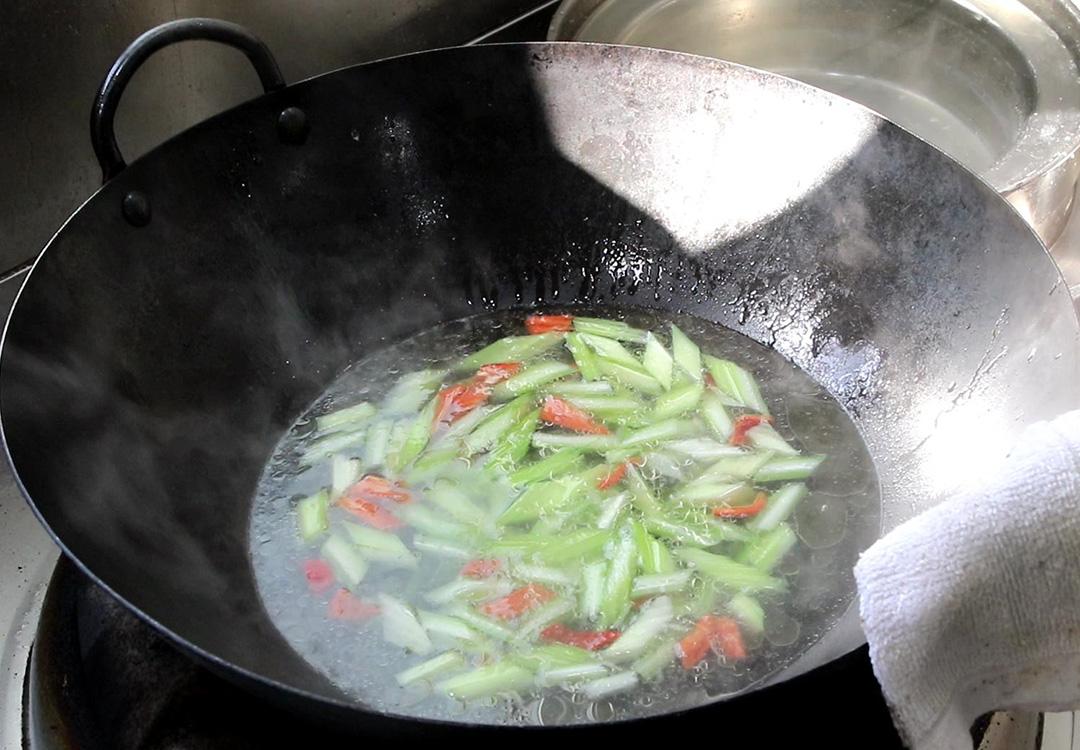 立夏将至，多吃这5道菜，清淡营养，应季而食顺利入夏-夏天吃点什么菜比较清淡点