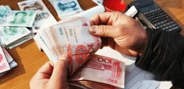 退休的人有福了，相关部门传来消息，2023年退休金或将按比例上涨-2022年退休政策最新标准