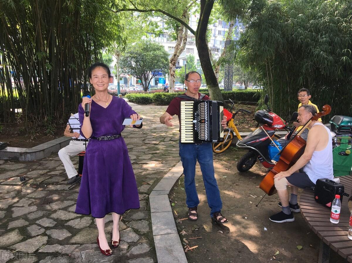 陕西省养老金方案预测，缴费年限越长单价越高，定额增加继续减少-陕西养老金调整细则