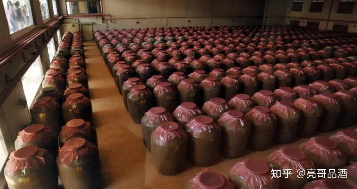 GB/T10781的白酒就是粮食酒吗？超市这类酒一瓶20元能喝吗？-白酒gb/t107812