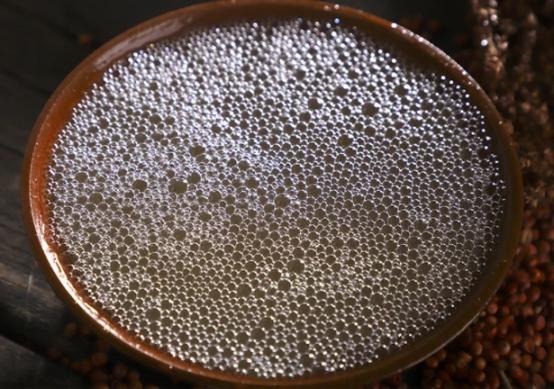 瓶身上有“10781”就是纯粮酒？行家：带有这3种标记的都是纯酿-白酒瓶上的纯粮标识