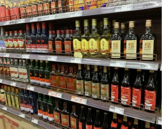 挑白酒时，发现瓶身带有这“5个数”，放心喝！都是100%纯粮佳酿-白酒怎么看产品标准号