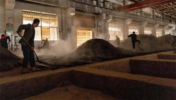 怎么区分纯粮食酒“10781”和“20822”，有什么区别-1078112006是粮食酒吗