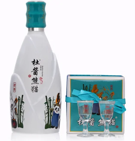 买白酒，酒瓶身只要有“这串字符”，别管多便宜，都是粮食酒-白酒瓶身标签