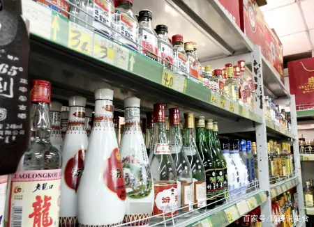 4种便宜白酒，摆在货架“无人问津”，其实是纯粮食酒，内行才买-白酒最便宜的多少钱