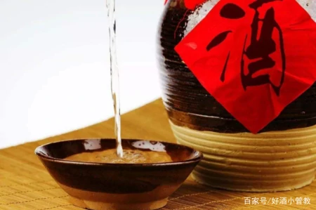 商超这几款“低档白酒”，价格都在60元上下，却都是纯粮食酿的酒-中低档白酒